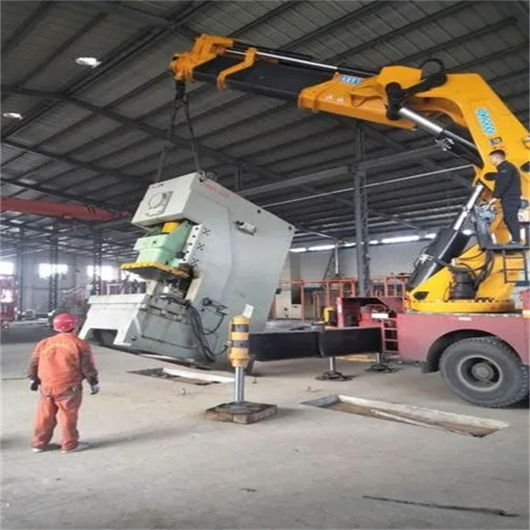 衢州柯城80吨折臂吊车出租附近电话