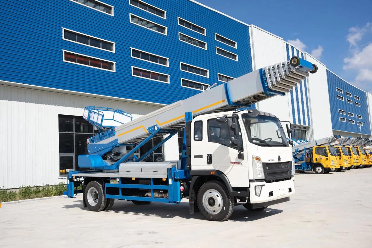 衢州柯城出租云梯车高空作业车 建筑垃圾搬运