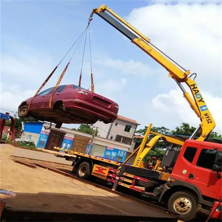 衢州柯城吊车吊汽车的正确方法